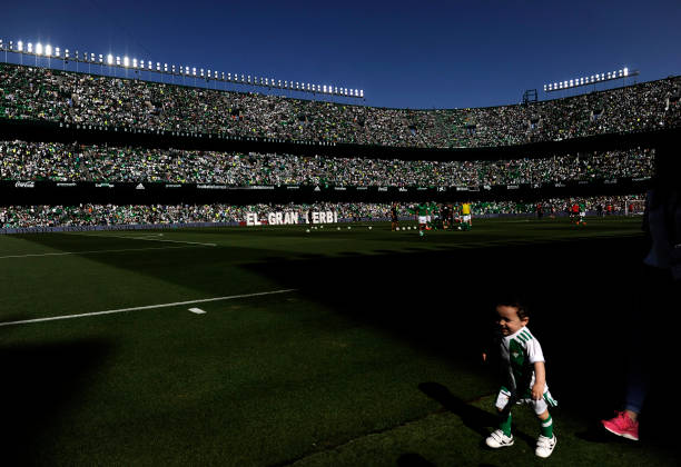 德甲比赛比分结果怎么看？专家教你分析数据背后的战术