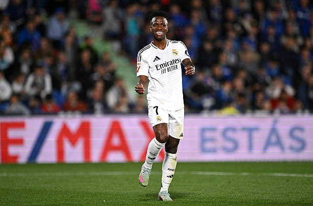 吸引球迷,聚焦于俱乐部历史上的杰出球员