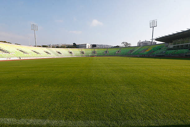 足球场面积单位换算:亩数计算方法