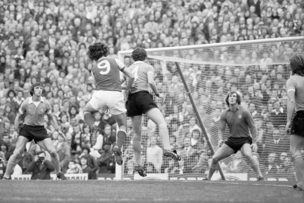 从哈维到伊涅斯塔:0809欧冠决赛巴萨中场核心如何统治比赛