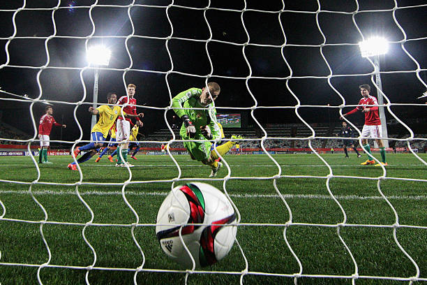 角球战术中的心理战：如何扰乱对手节奏