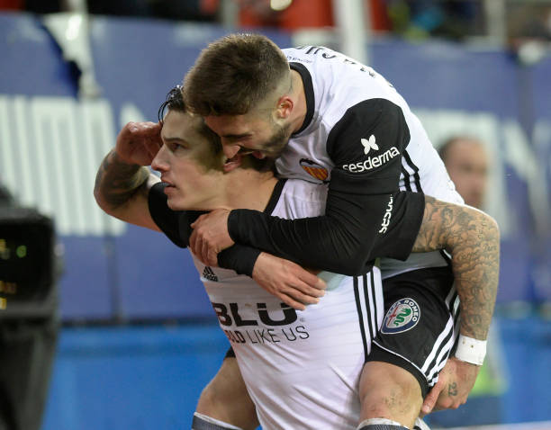 2021年免费与付费足球直播平台全攻略