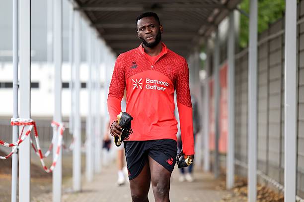 点球大战的终极对决:规则、策略与运气的三重奏