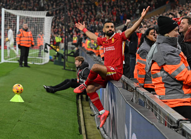 梅西球衣进化史:号码、赞助商与经典瞬间