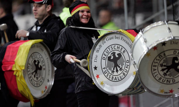 如何用乐视吧手机版观看免费足球直播？