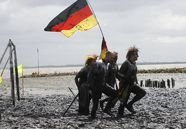 捷报足球旧版比分珍藏版：球迷必备的历史资料手册