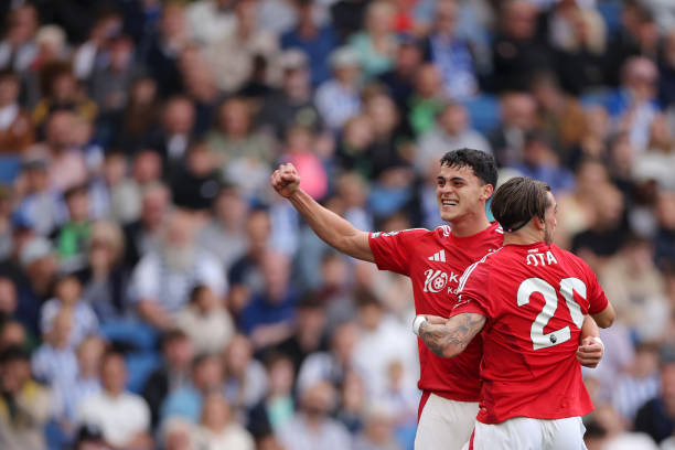 从后场到前场:古利特的全能踢法如何改变现代足球