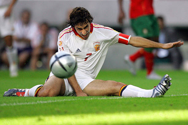 常见问题解答：足球场手续办理中的难点与解决方案