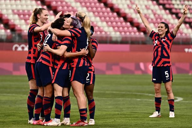 克林斯曼妻子回应离婚传言:我们很好,谢谢关心