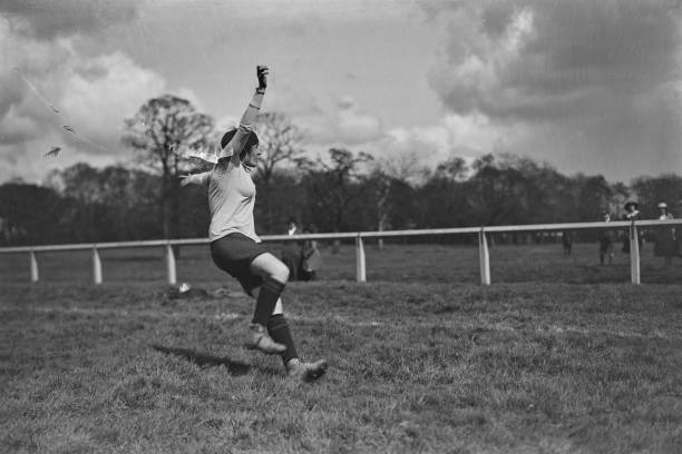 进球瞬间:足球比赛中那些令人难忘的精彩时刻