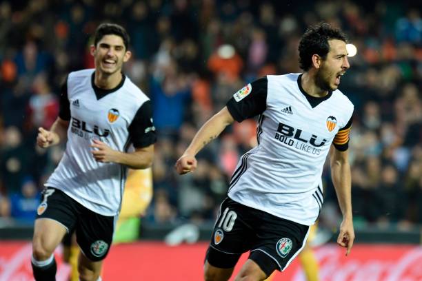 单刀球越位争议？规则背后的逻辑