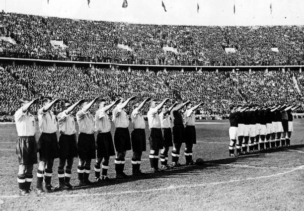 从C罗头球到点球决胜!2008欧冠决赛全场录像完整解析