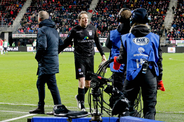 蓝月闪耀欧洲:曼城20年欧冠的辉煌与遗憾