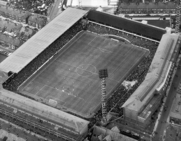 梅西在巴萨的黄金时代:三人组的战术与默契