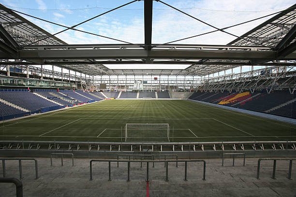 今晚足球赛程：几点开始？网络直播渠道一览