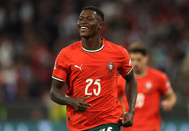 德甲和法甲，哪个联赛的欧战表现更出色？