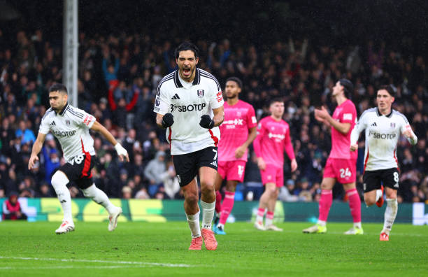 拉菲尼亚转会费曝光！利兹联坚持高价，买家犹豫不决