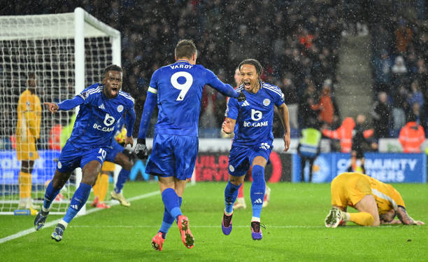 C罗VS梅西：两位球王的生涯对比与足坛地位