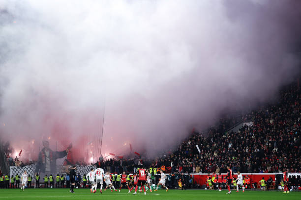 欧冠1/4决赛焦点战：曼城VS皇马，巅峰对决再上演