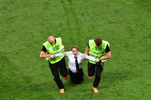 传奇永恒：马拉多纳亲笔签名球衣的收藏价值与历史意义