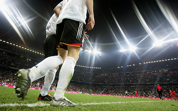 那些年的绿茵英雄:90年代中国男足队员名单全记录