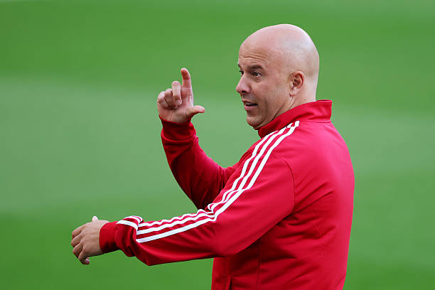 广州足球场设施使用费:附加服务及设备租赁费用