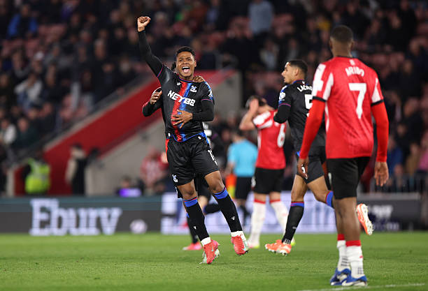 12码的考验：点球距离如何塑造足球经典时刻？