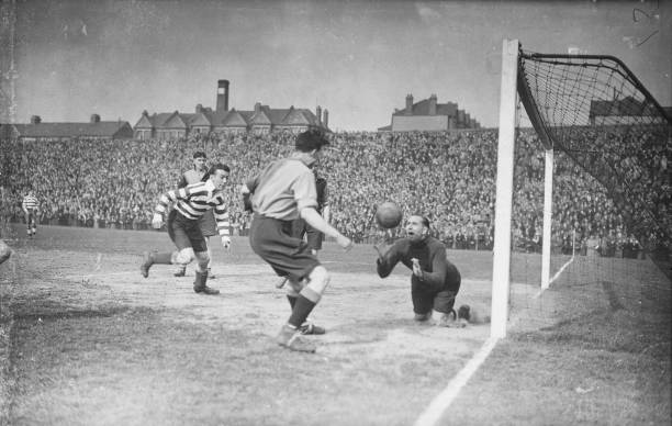 边路突破神器!交叉换位过人技巧10种变化视频教学