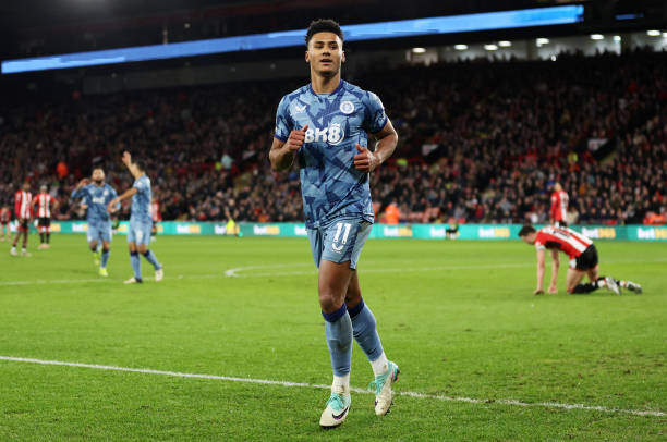 日本门将嗑瓜子被罚？真相令人大跌眼镜