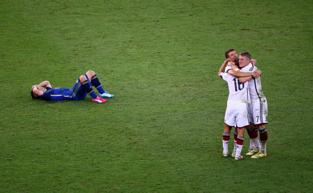 法国足球周末看点：从法甲到业余联赛，精彩不容错过