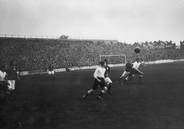 经典回顾：2008年英超射手榜，谁是你心中的最佳射手？