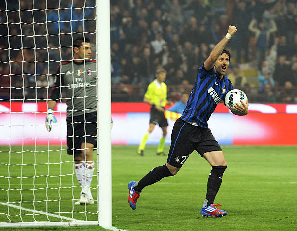 梅西头球破门创纪录，曼联客场饮恨诺坎普