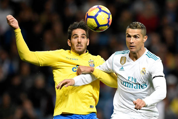 中超第四轮裁判尺度引争议：哪些判罚值得商榷？