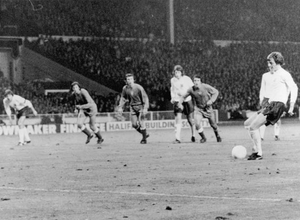 未来德甲冠名趋势：科技巨头或本土品牌的角力？