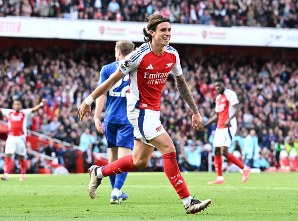 蒙铁尔点球时刻:足球史上最紧张的三秒钟