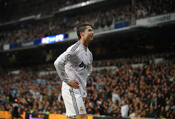 里杰卡尔德如何用智慧与身体征服欧洲顶级联赛