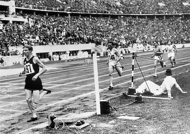 跳水小将全红婵：用金牌为家人带来希望与尊严