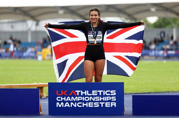 霍启刚八字命盘详解：事业、婚姻与财富的三重奏