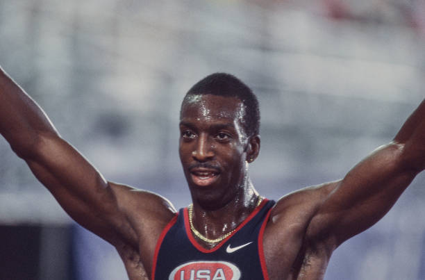 从跳水台到豪门：伏明霞婚姻生活的转变与挑战