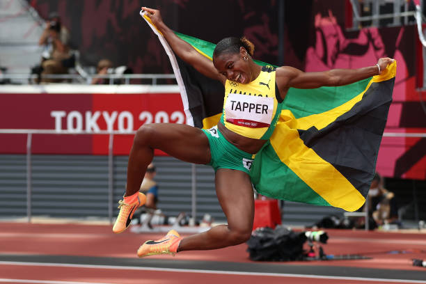 短跑运动员vs中跑运动员：谁更适合400米项目？