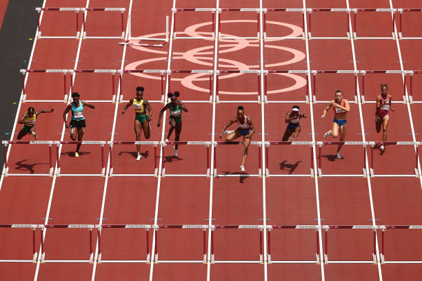 赛场上的红色闪电：中国短跑女将风采录