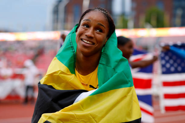 吴敏霞与老公身高对比，甜蜜瞬间回顾