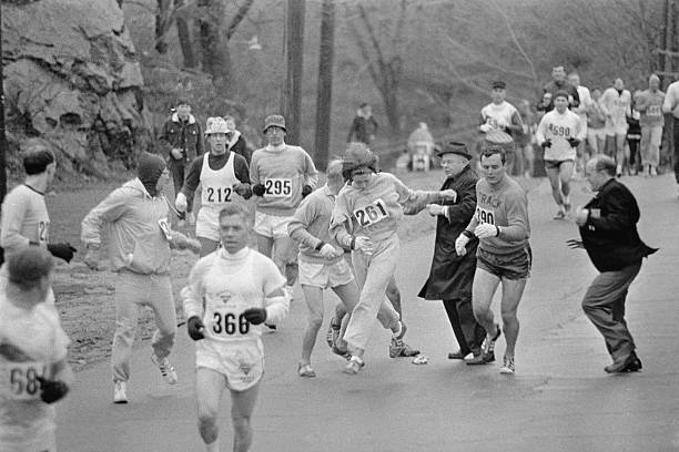田径教练证考取条件:国际与国内认证标准对比