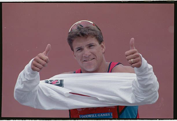 伏明霞现在做什么？揭秘她的家庭与事业现状