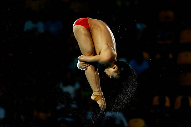 跳水女皇吴敏霞喜获求婚，男友张效诚精心策划惊喜