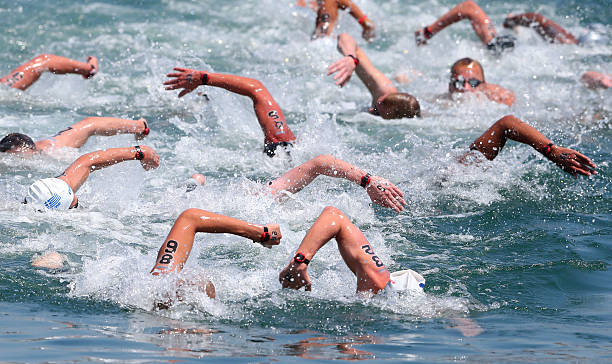 伏明霞跳水生涯巅峰时刻：回顾她的辉煌成绩