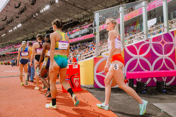 全红婵追星成功！与偶像郭晶晶的合影引发热议