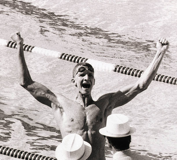 游泳转身技巧大全:节省每一秒的关键动作