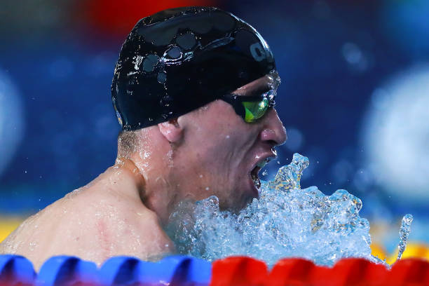 中考游泳转身必学：视频教学助你快速提升成绩