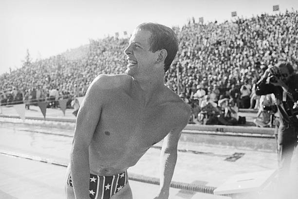 蛙泳蹬腿动作详解：从入门到精通